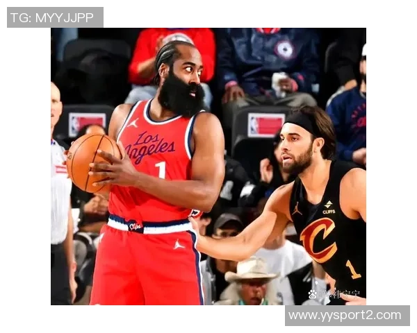 西部球探分析快船现状哈登小卡并非问题关键需加强防守阵容 西部球探分析快船现状哈登小卡并非问题关键需加强防守阵容