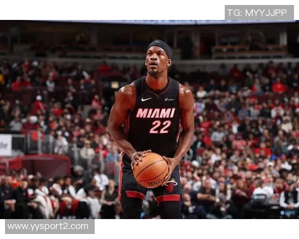 巴特勒半场表现抢眼10投5中斩获17分4篮板5助攻展现全能实力 巴特勒半场表现抢眼10投5中斩获17分4篮板5助攻展现全能实力