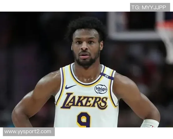 夸梅直言布朗尼在大学表现平平不及部分高中球员的潜力与实力